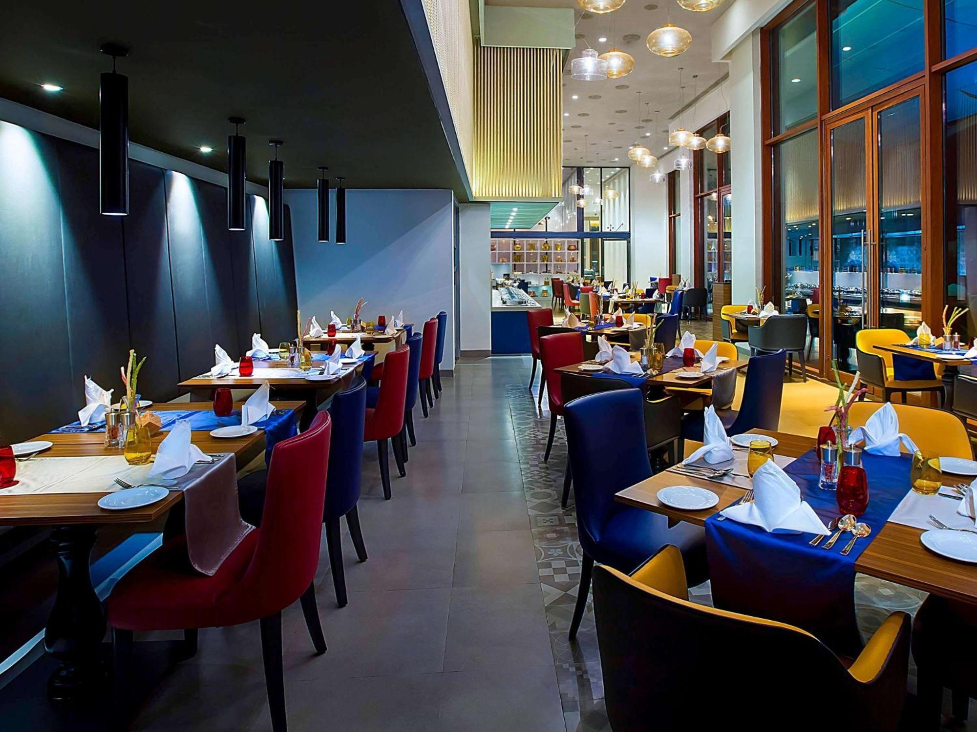 Grand Mercure Mysore - An Accor Brand Exterior foto The interior of the restaurant